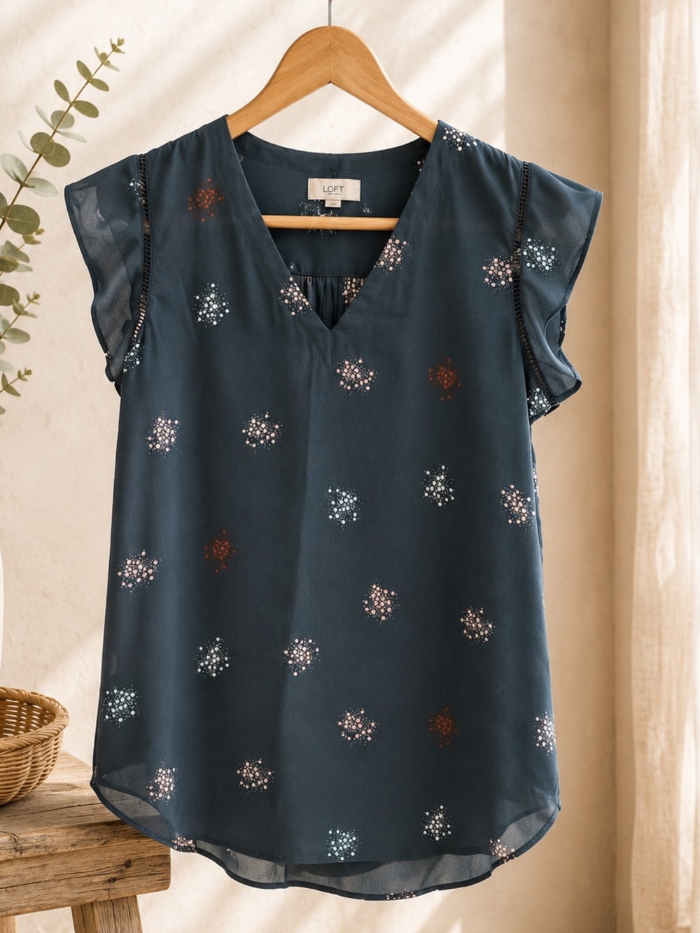 ✨LOFT Outlet Blue Gray Floral Flutter Sleeve Blouse Sleeveless Top Size S✨
